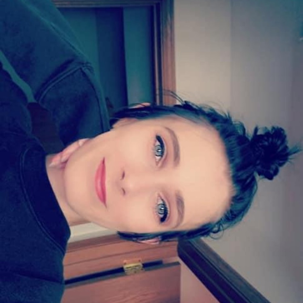 Meet your Posher, Dakota